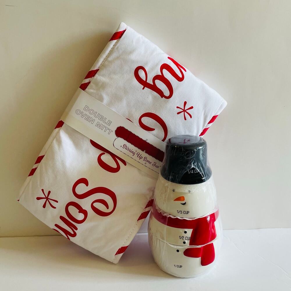 Target Christmas Snowman Ceramic Stacking Measuring Cups &‎ Double Oven Mitt